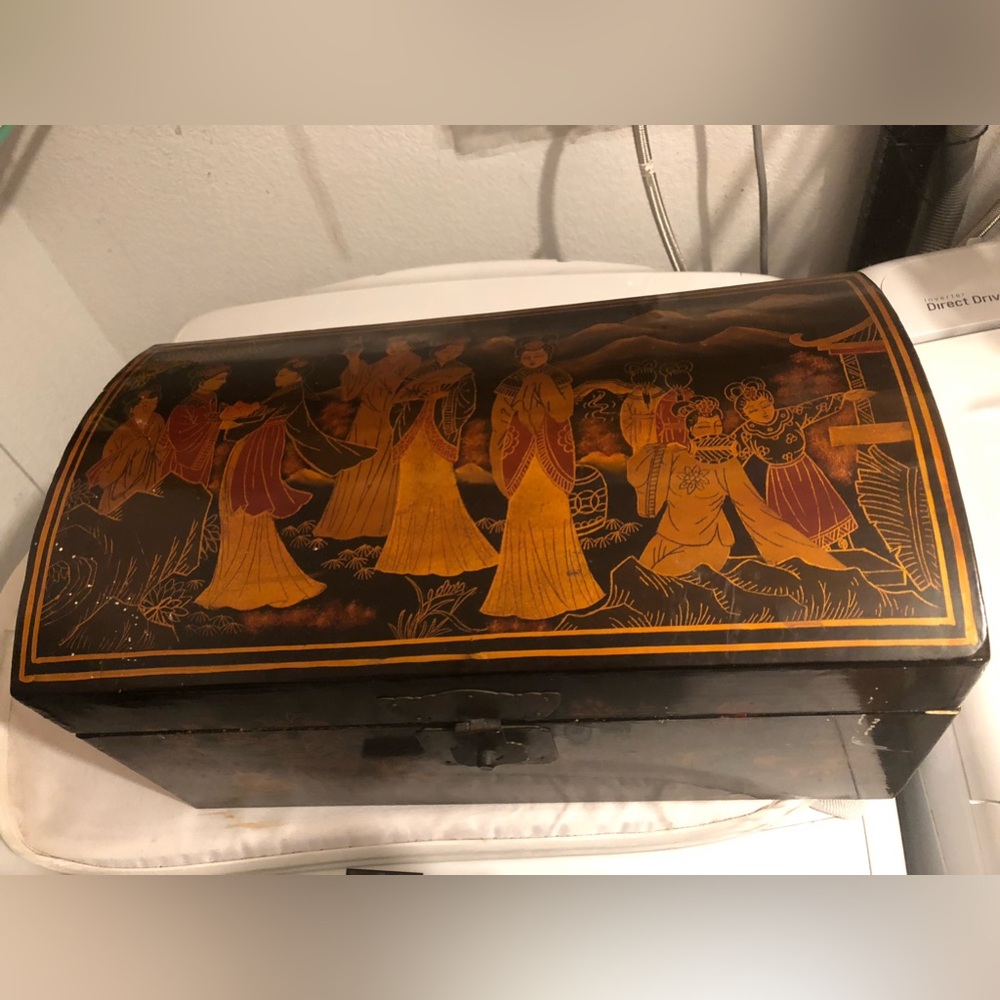 🐲 talk with me before purchasing-Storage Chest- 908 $320 or $300 w/offer